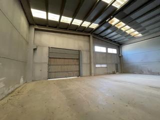 Rent Industrial building in Torreforta