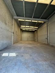 Miete Fabrikhalle  Belgica de-pol.ind.. Nave con patio y acceso trailer 228m2 constantí