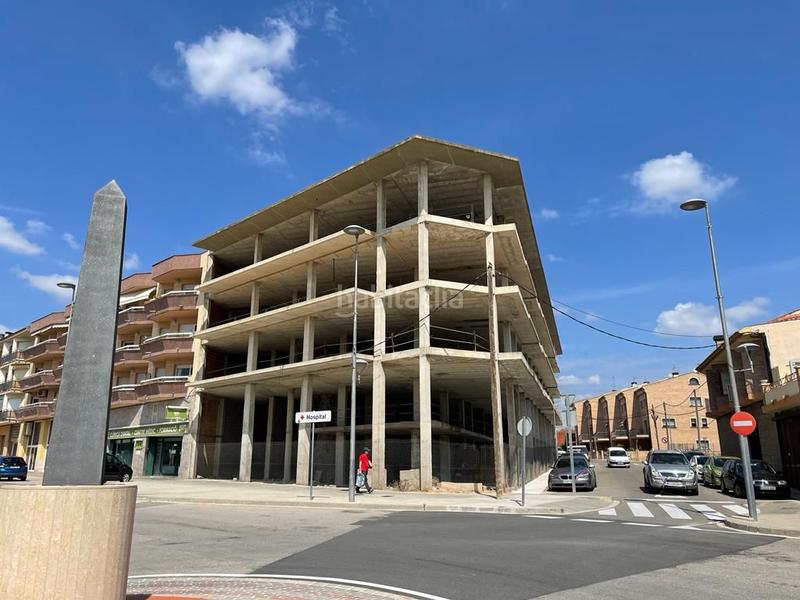 Foto 6a667d6f-fbb3-4811-8744-54a546d71677. Terreno residencial solar con edificio en construccion mora debre en Móra d´Ebre