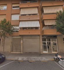 Business premise in Llevant. Local comercial en reus