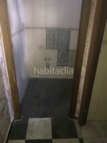 Foto f477c514-7971-4325-bef1-d52928f2de29. Local comercial a Llevant Reus