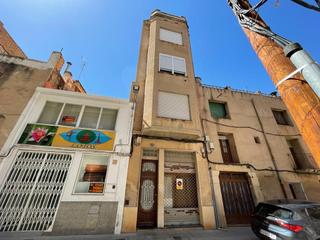 Edifici a Ulldecona. Edificio en ulldecona