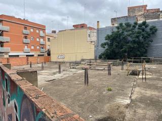 Building in Centre. Wip en reus obra parada