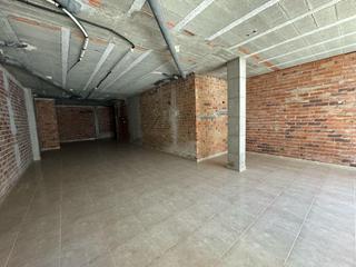 Local Comercial a Zona Hospital. Local comercial en amposta