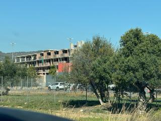 Edifici a El Tancat-Mas d´en Gual. Edificio en construcción en el vendrell