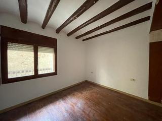 Haus in Poble. Casa en montroig del camp