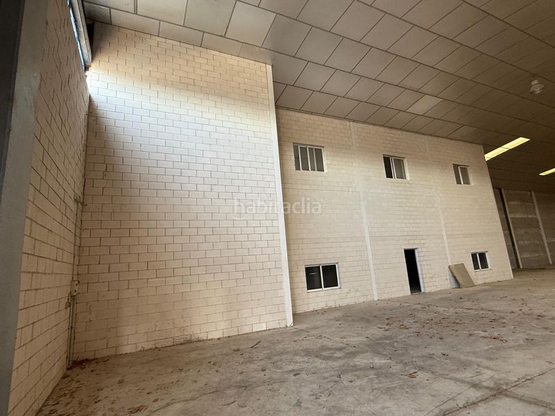 Foto 35f1bbad-7d1f-4a39-84d2-b7073963d09a. Rent industrial building in Centre Reus