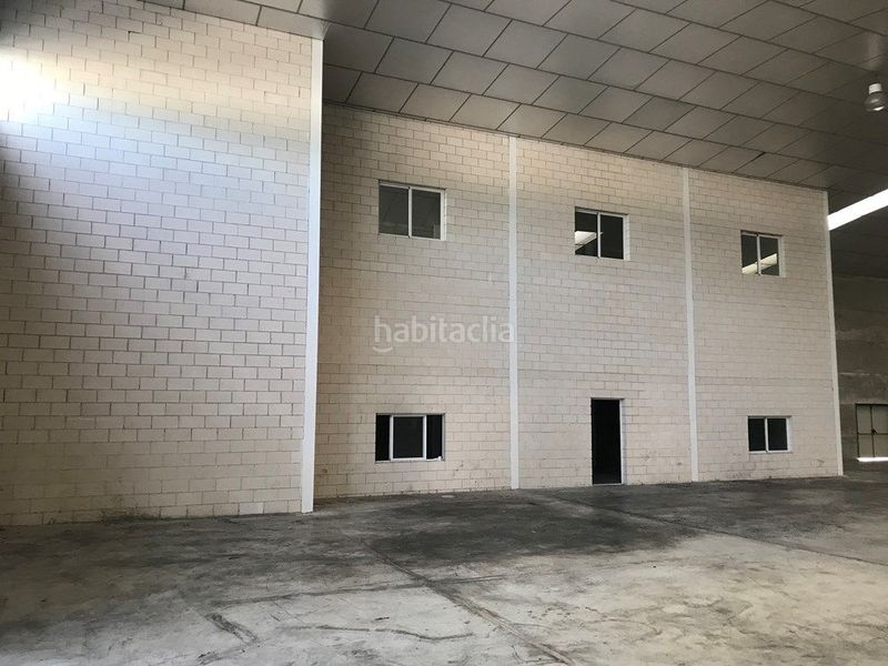 Foto 893286b4-2abe-4e72-bb96-8e8fa799c1e4. Rent industrial building in Centre Reus