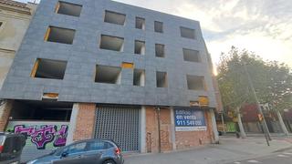 Édifice à Centre. Edificio en construccion  igualada barcelona