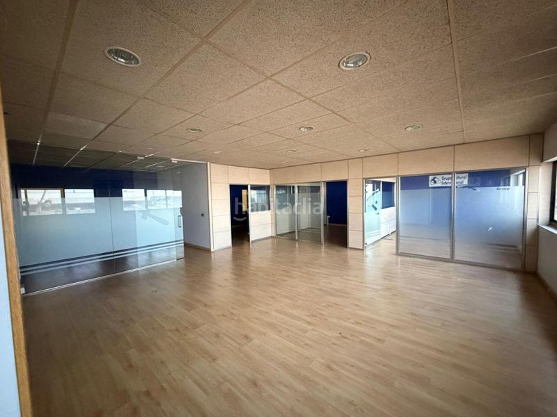 Foto cad1be9e-6e13-40a8-82fb-cab4f9fbed6f. Lloguer nau industrial a Constantí