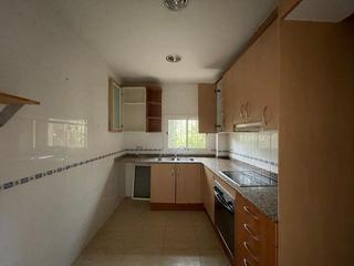 Xalet a Urbanitzacions. Chalet en tortosa  sin posesion  no visitable