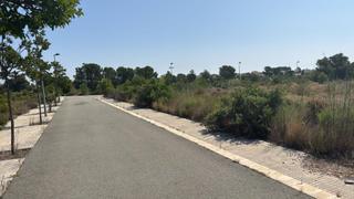 Terrain résidentiel à Vandellòs i l´Hospitalet de l´Infant. En venta  20 suelos urbanos industriales en vandellòs i lhospita