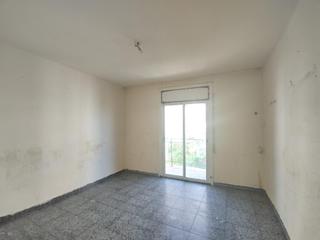 Flat in Llevant. En venta  piso en reus céntrico para rehabilitar