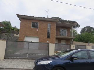 Pis a Sils. Se vende chalet independiente en sils girona