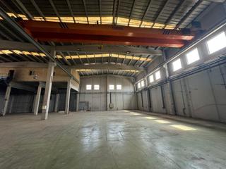 Capannone industriale in Santa Oliva. Conjunto de 2 naves industriales  5.600 m con puentes grúa, muel