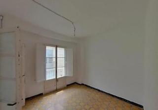 Appartement à Flix. Piso céntrico en flix, tarragona  ideal para parejas