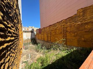 Wohngrundstück in El Tancat-Mas d´en Gual. Solar urbano con estructura de edificio  en el vendrell