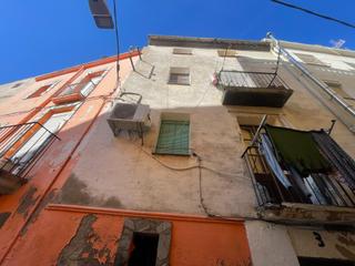 Masia a Flix. Oportunidad de inversión en flix tarragona!