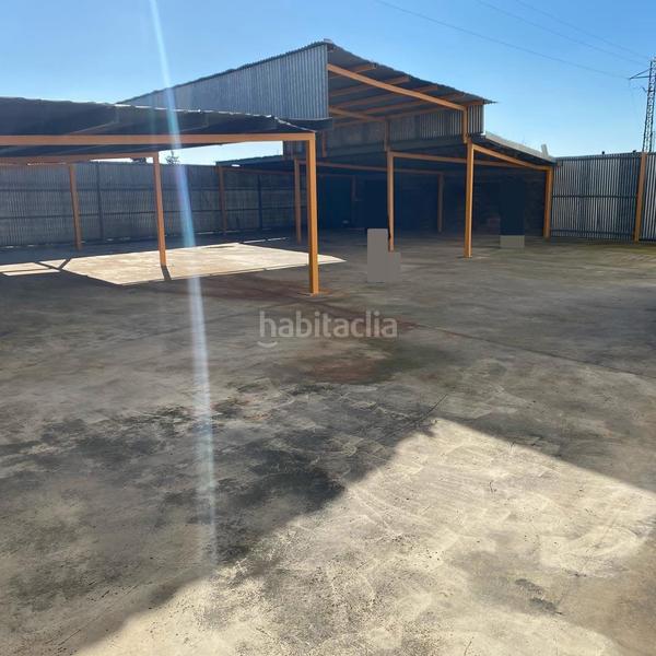 Foto 1d132388-fab1-4e8a-82a3-45fedb20ed74. Fabrikhalle in Riudoms