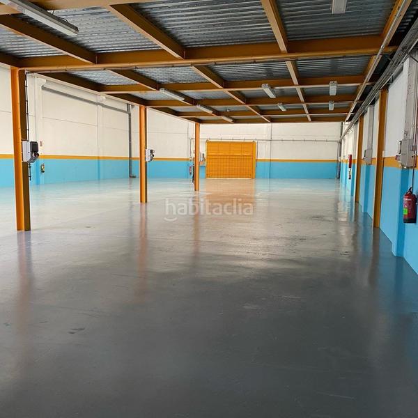 Foto d56e975e-f6e6-44ae-945d-e616a8ee67a8. Fabrikhalle in Riudoms