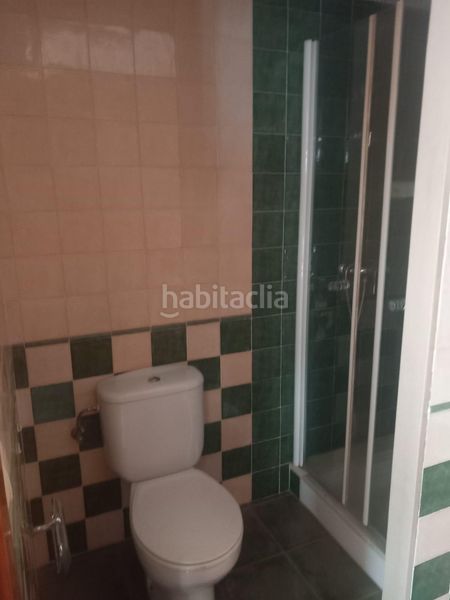 Foto 1bb6ae6c-fd3c-4da8-a1f4-cf4e83a93b5f. Casa adossada amb aparcament a Olot