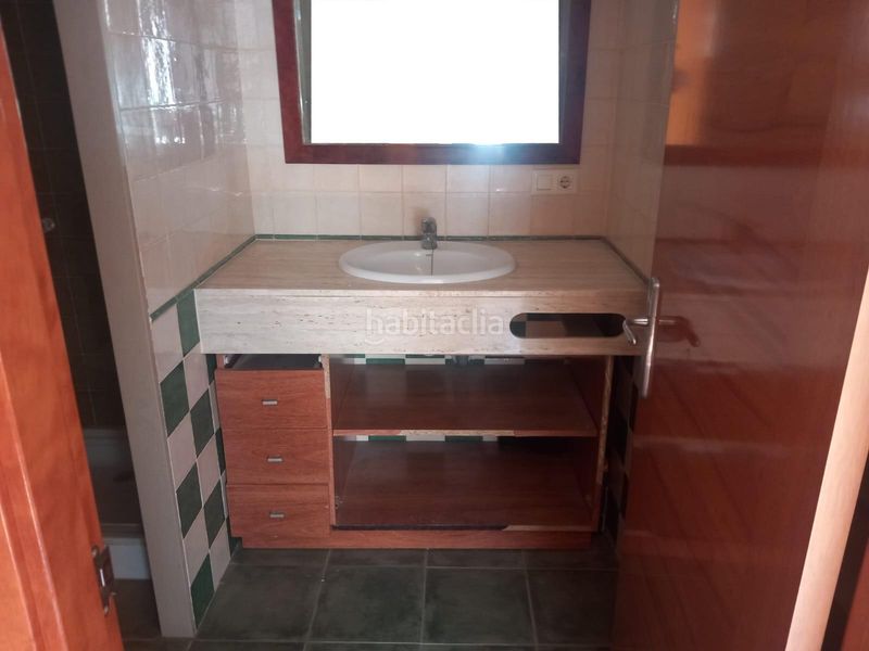 Foto 3d4039ac-7391-4762-912a-43ad60cc812d. Casa adossada amb aparcament a Olot