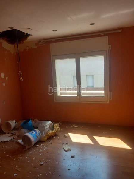Foto c3afb515-49f9-4f6a-9359-8d1c022c2697. Casa adossada amb aparcament a Olot
