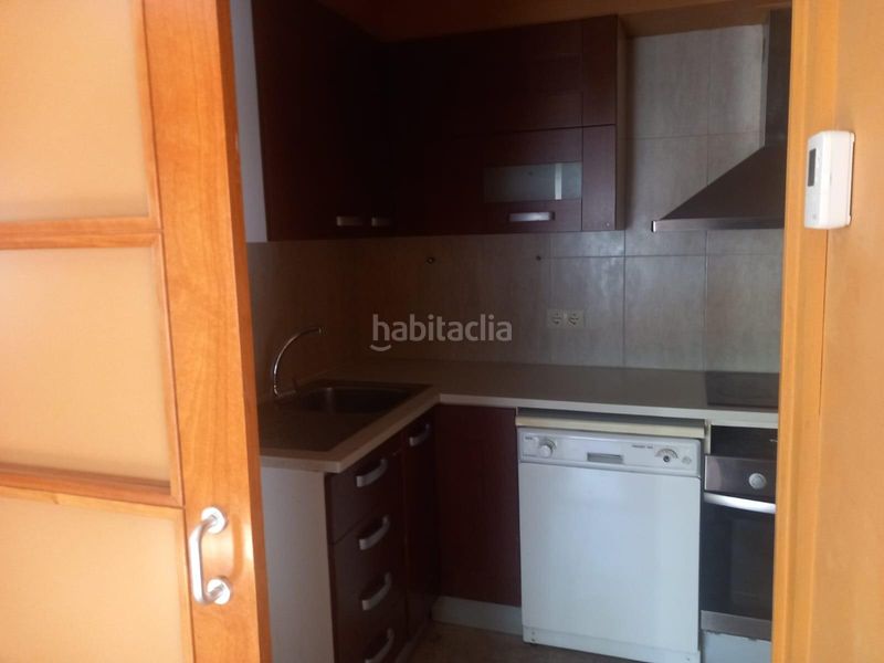Foto cd7b4607-cd32-443b-b9ac-caa5c6479c62. Casa adossada amb aparcament a Olot