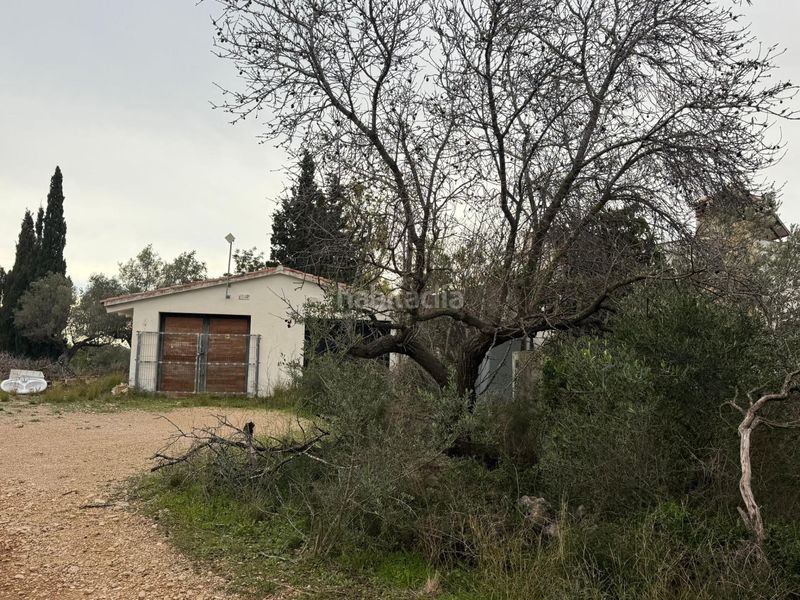 Foto 0c75e668-62af-4a25-ba6a-3c384d05a8b5. Masia amb aparcament a Camarles