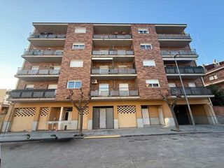 Locale commerciale in Tàrrega. Oportunidad de inversión 3 locales comerciales en planta baja en