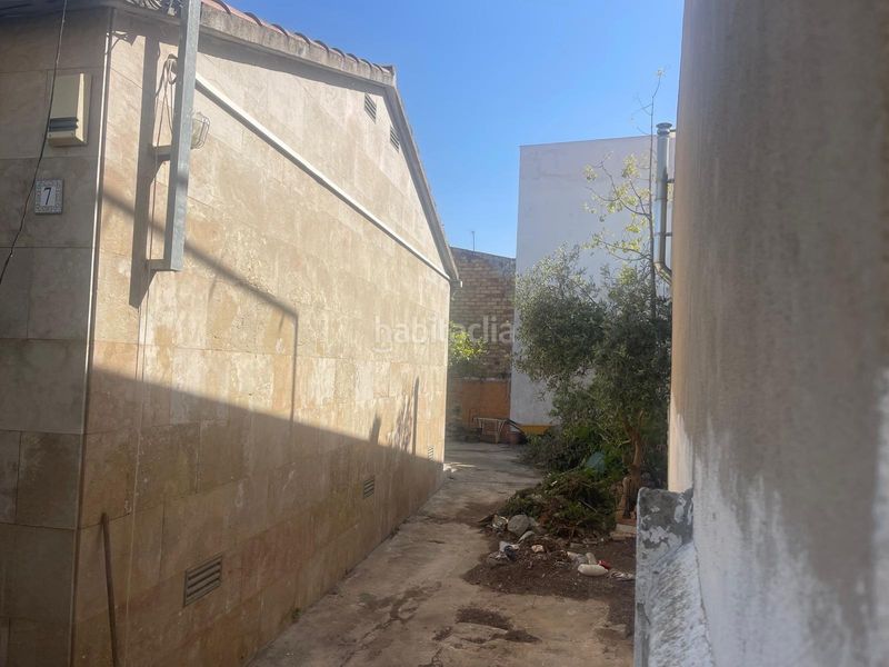 Foto b8db3eed-68e4-45fa-a2e6-6765db772569. Casa amb aparcament a Deltebre