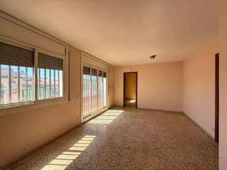 Appartamento in Centre. Espectacular sobreático con gran terraza en el vendrell