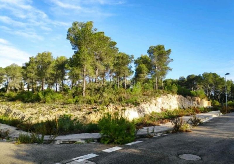 Foto c2169a2e-77ad-4c4f-9461-45255493c56a. Terreny residencial a Catllar (El)