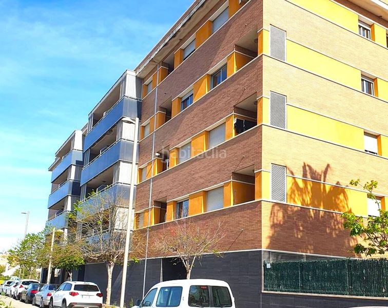 Foto a6c3ac0c-88bc-40f7-bdbc-b551d0ffb773. Edifici a Centre Torredembarra