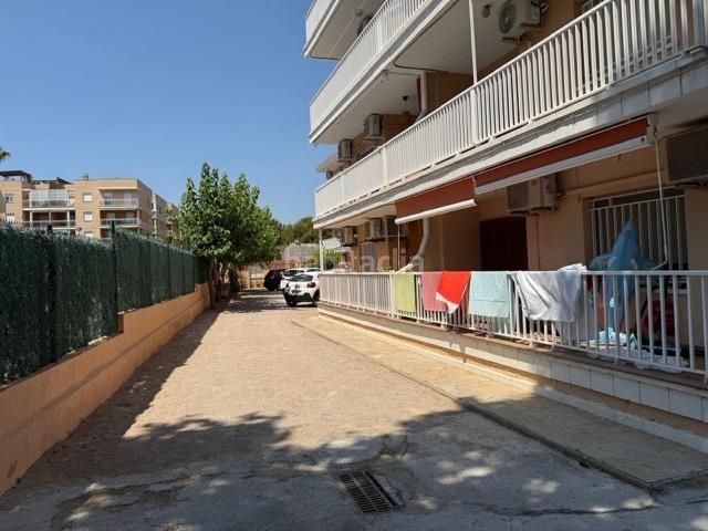 Foto 50f7dda0-9d94-43b7-a3f9-6e8443e110ed. Pis amb piscina a Sant Salvador Coma-ruga