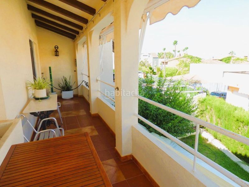 Foto 2ec5bab1-8aba-446a-909a-ea066f8a076c. Casa adossada amb aparcament a Playa Levante Benidorm