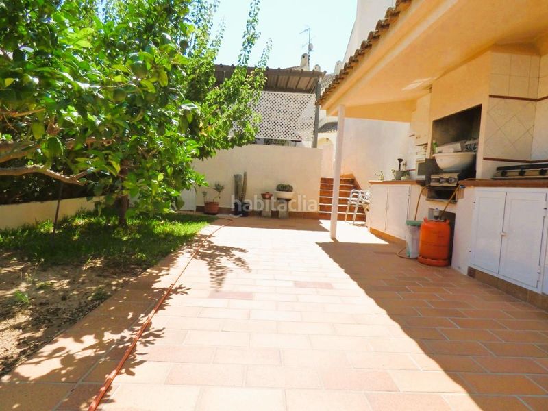 Foto 61ce6946-581b-499e-b8c7-aa019702b434. Casa adossada amb aparcament a Playa Levante Benidorm