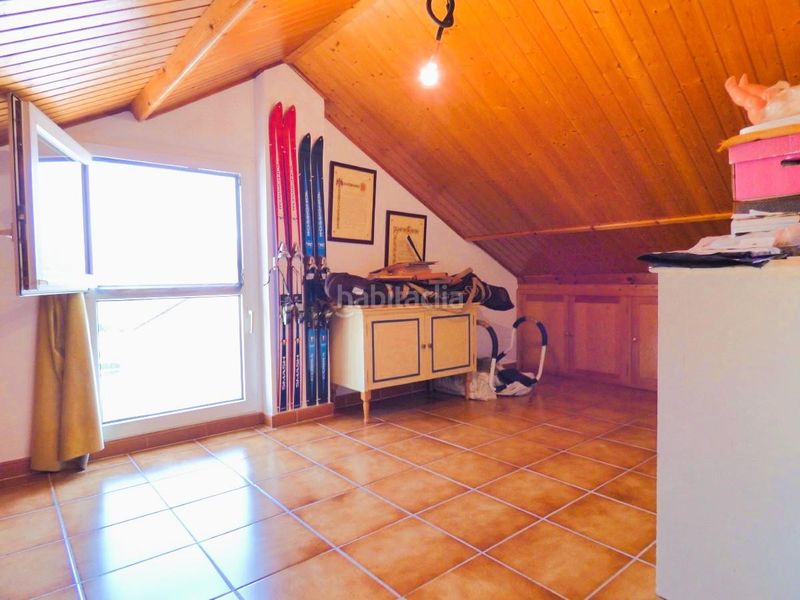 Foto f1342c76-d9ab-44a8-ae51-4c0b36418146. Casa adossada amb aparcament a Playa Levante Benidorm