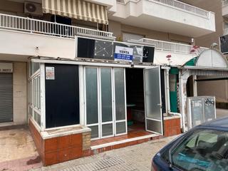 Local commercial dans Carrer del priorat 24