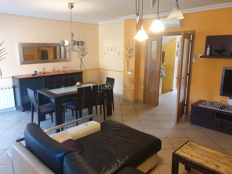Foto c20a75ec-5866-48f5-af45-60cff531d5e2. Casa adossada a carrer moscú 79 a Els Ametllers Cambrils