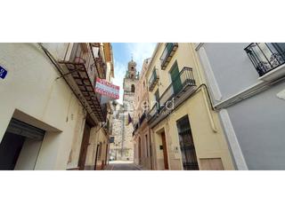 Casa a Doctor albiñana 6. Edificio junto al ayuntamiento