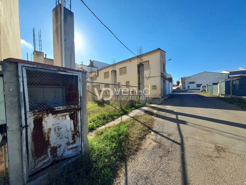 Foto 23f91420-b15c-450e-8090-b9408725eb8a. Finca rústica a avenida españa 13 a Enguera