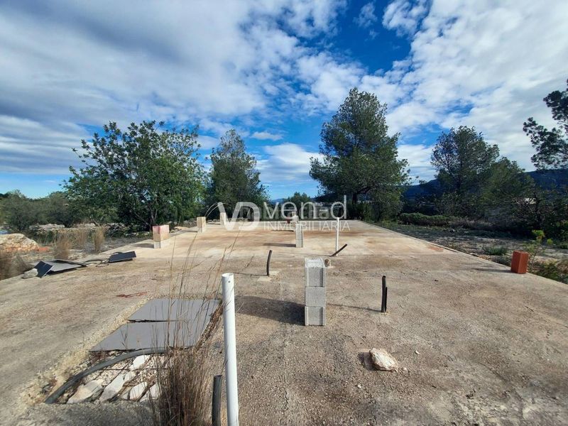 Foto ca570d54-2ba7-4cbc-9044-cb7931865c68. Finca rústica a poligono 21 207 a Enguera