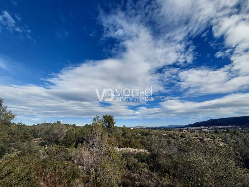 Foto ce542052-0a06-428b-8229-03720f67f8cd. Finca rústica a poligono 21 207 a Enguera