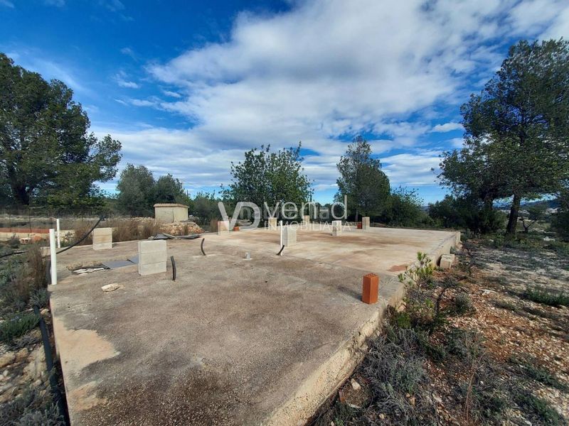 Foto d03b27dd-aec8-49f6-9dc7-9b528b6c25b4. Finca rústica a poligono 21 207 a Enguera