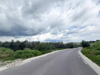 Finca rústica a 7 259. Terreno cerca de la población