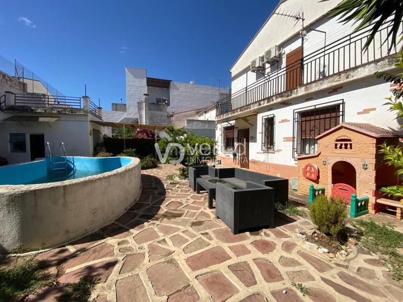 Foto 5be2275d-ad66-4c83-9e9c-74cd9a39ffa8. Casa en diputacion 19 gran casachalet en Enguera