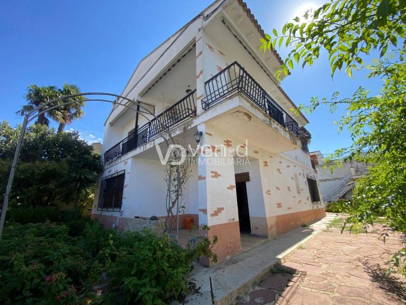 Foto 70c6edd8-9364-4e68-975d-400f22cfc450. Casa en diputacion 19 gran casachalet en Enguera