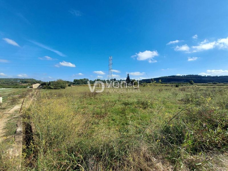 Foto 3127bec1-a6c7-46c7-96f5-e8d8dbc8674f. Finca rústica a poligono 5 543-542 a Anna