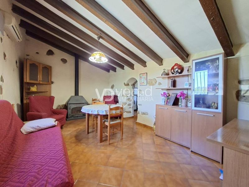 Foto 8214fc52-95b8-436a-83c2-8b8e7697ee09. Masia a poligono 7 107 a Enguera